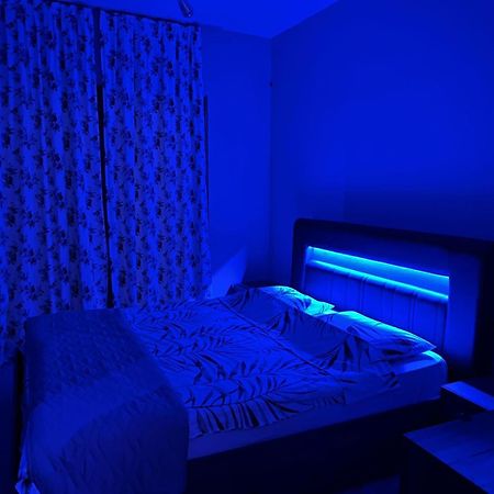 Esar Apartment Драч Екстериор снимка