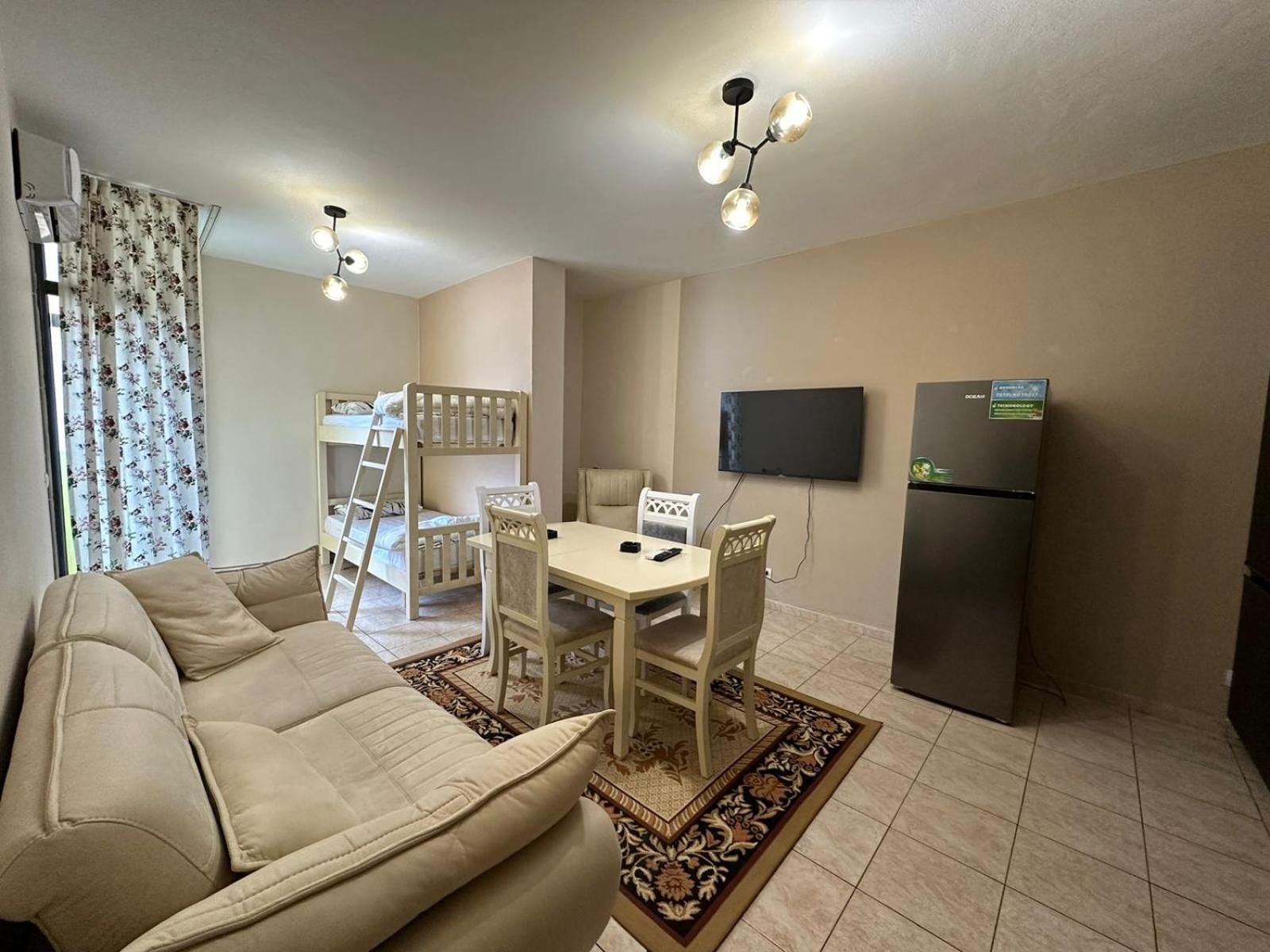 Esar Apartment Драч Екстериор снимка