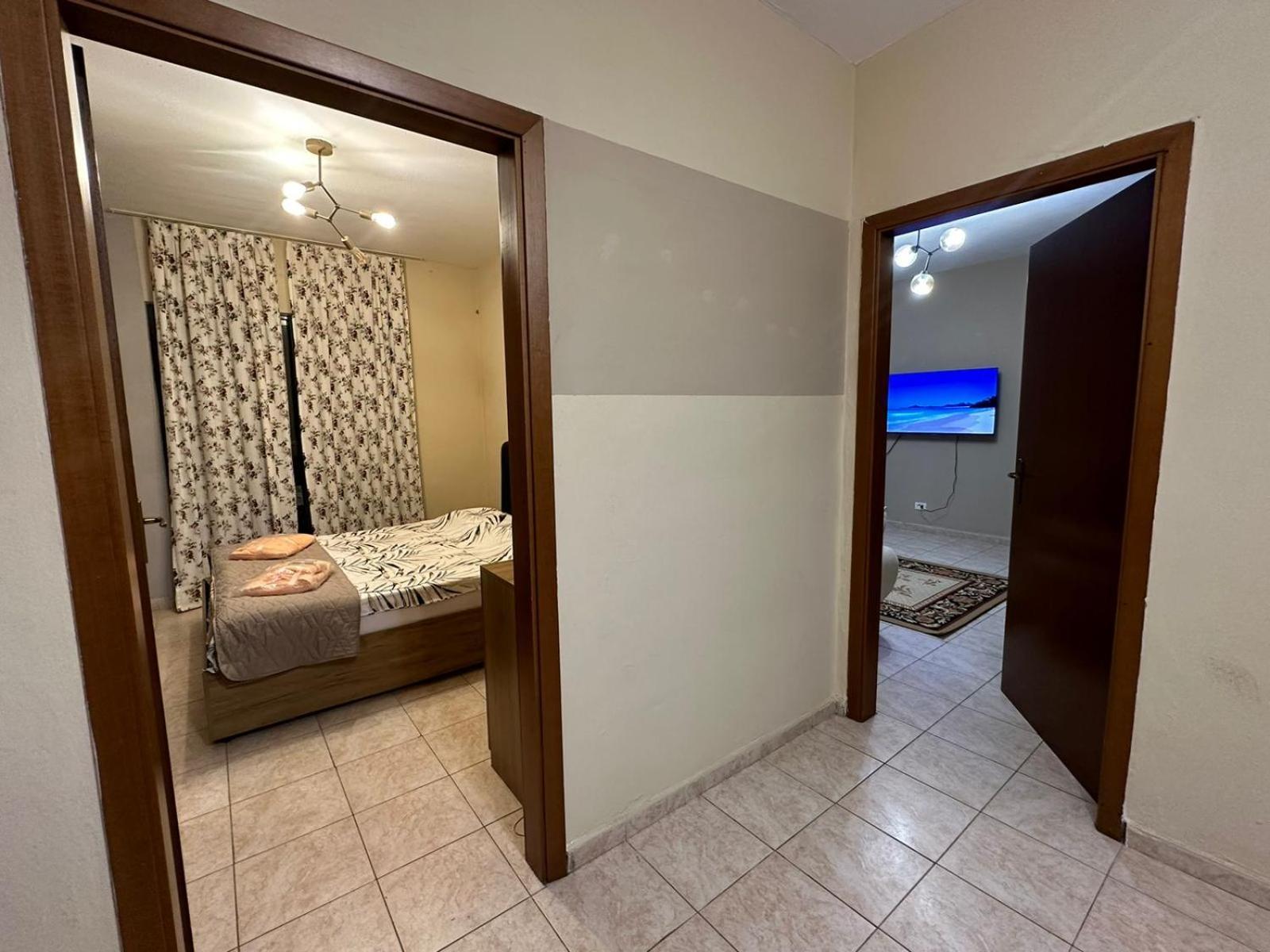 Esar Apartment Драч Екстериор снимка